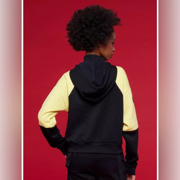 Her Universe Marvel Ant-Man And The Wasp: Quantumania Wasp Hoodie - Picture 2 of 3